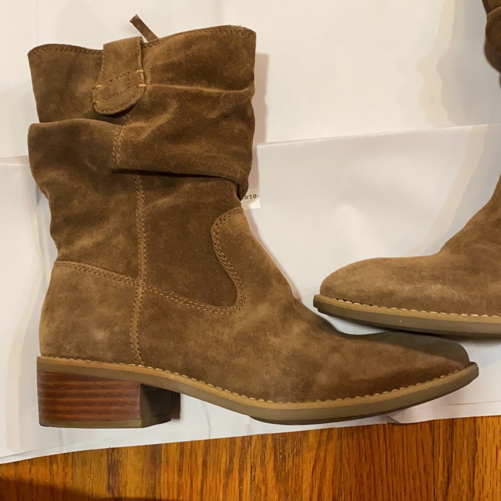 Women's Comfortiva Chrysta Mid Calf Boot Siena Brown Suede  Like New